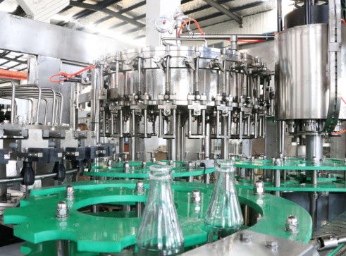 Το μπουκάλι ROPP γυαλιού ένωσε τη μηχανή πλήρωσης μη αλκοολούχων ποτών 12000bph με διοξείδιο του άνθρακα